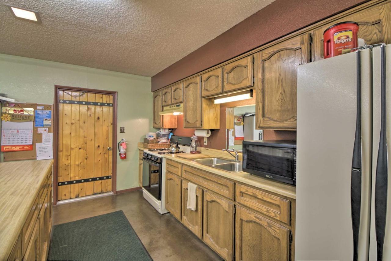Show Low Home With Deck And Grill - 13 Mi To Hon-Dah! Εξωτερικό φωτογραφία